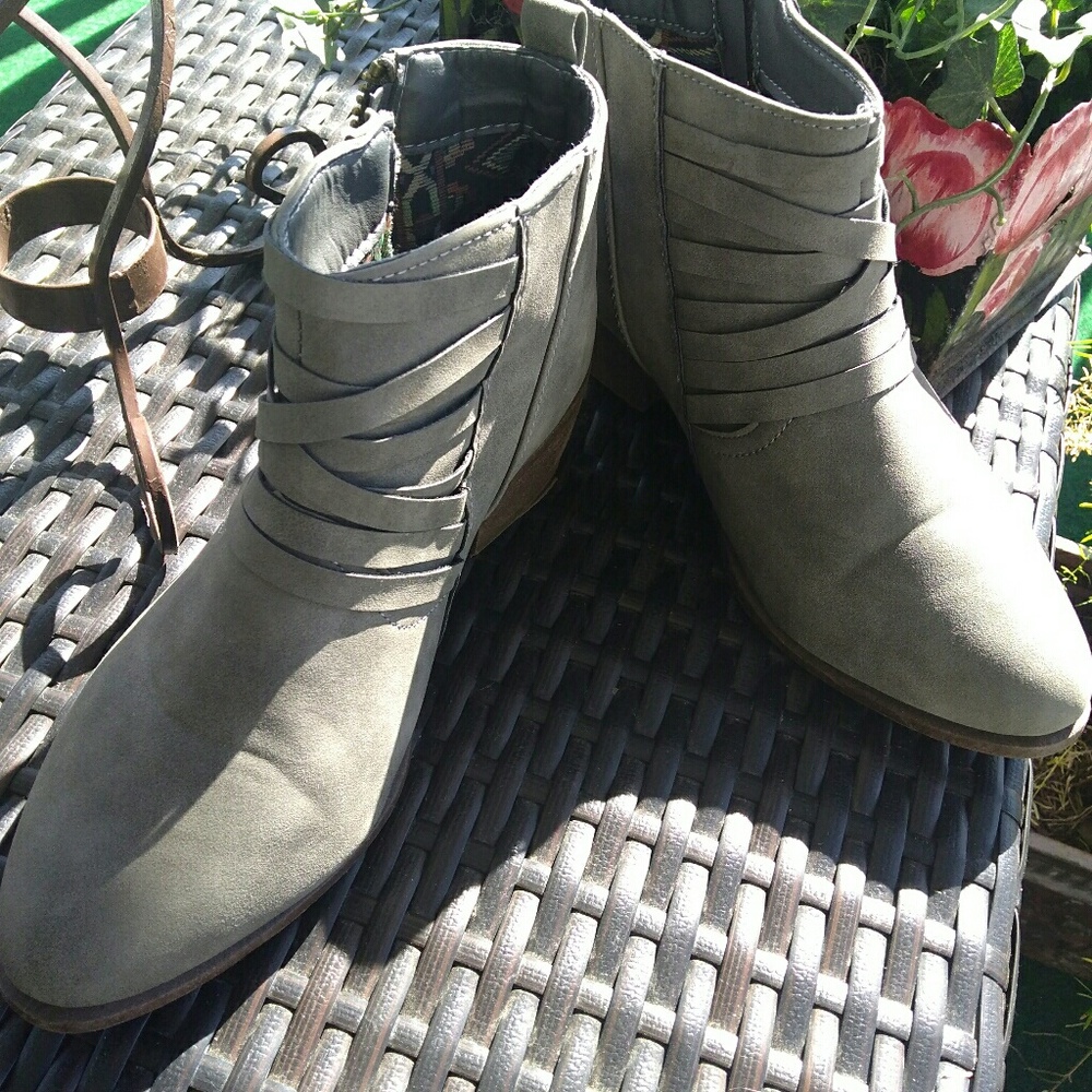 Booties - Picture 3 of 3